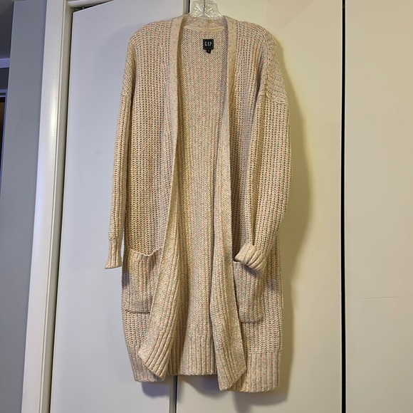 GAP Sweaters - GAP Crème / Pink Cardigan